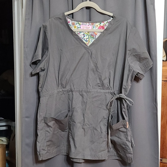 koi Tops - Koi scrub top size 2X